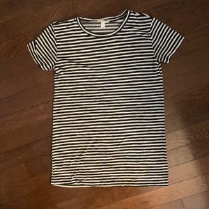 FOREVER 21 Black and white striped T-shirt dress